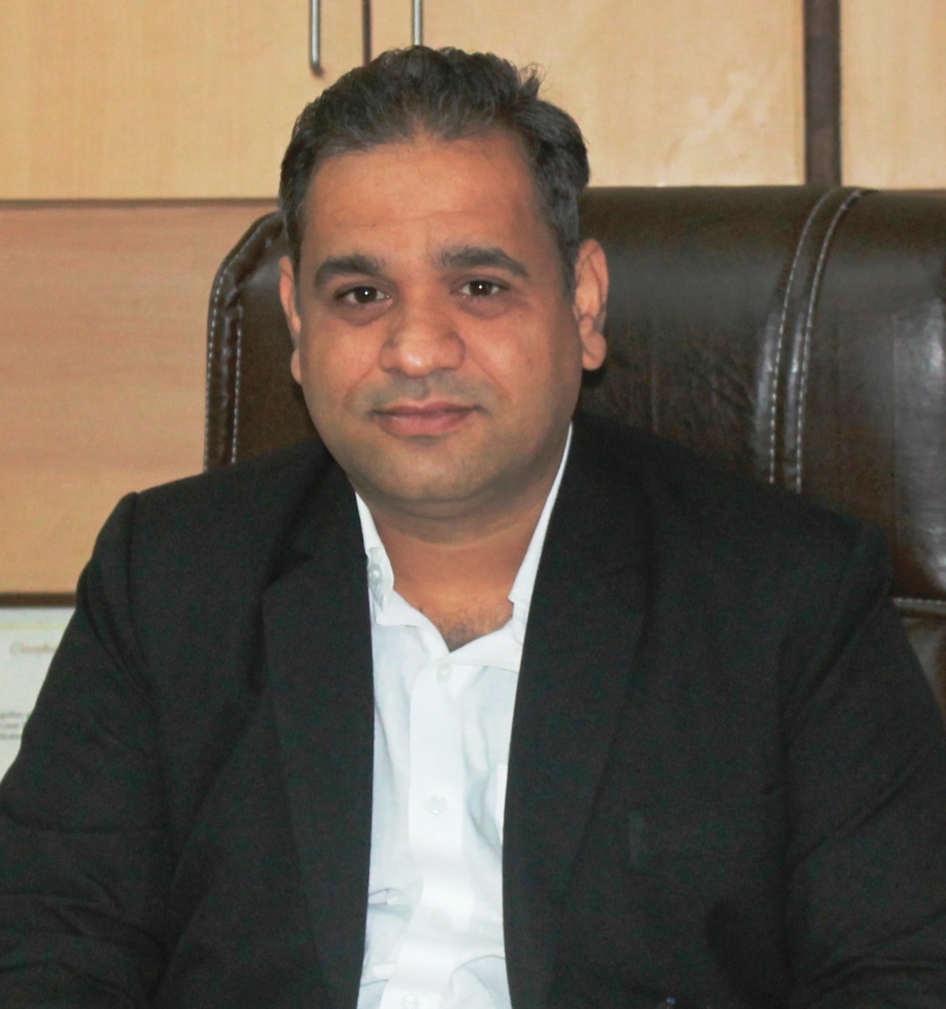 Dr. Neeraj Shrivastava